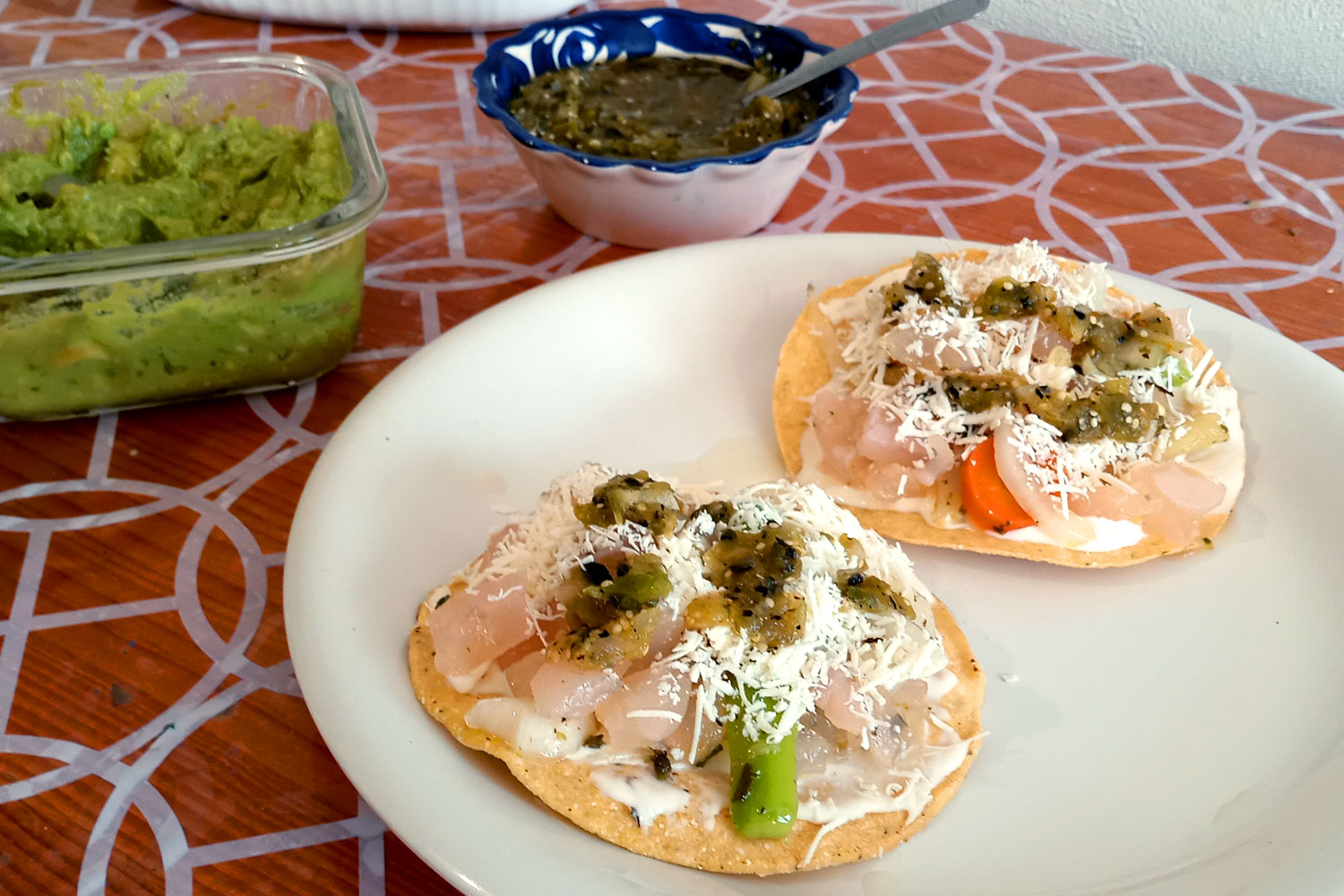 Receta de tostadas de pata de res - Cocina Mexicana de Claudia Peragallo